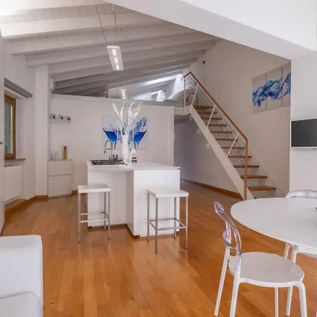 Happy Guest Apartments - Lake & Style Riva di Solto Exterior photo