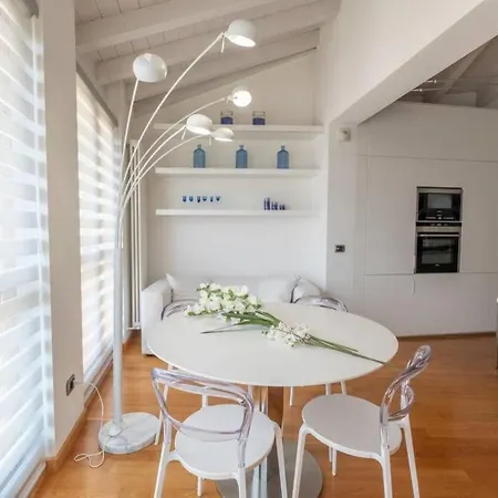 Happy Guest Apartments - Lake & Style Riva di Solto Exterior photo